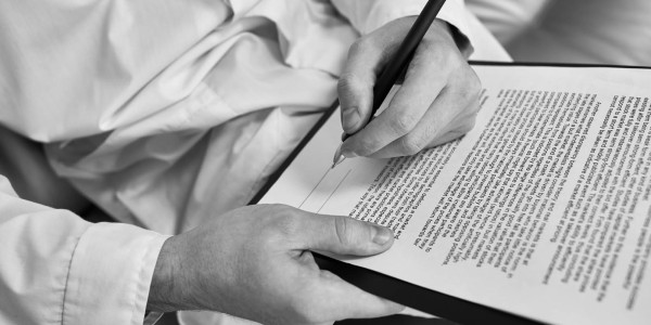 Derecho Mercantil / Abogados Mercantilistas en Tarragona · Redacción y Negociación de Contratos de Franquicia